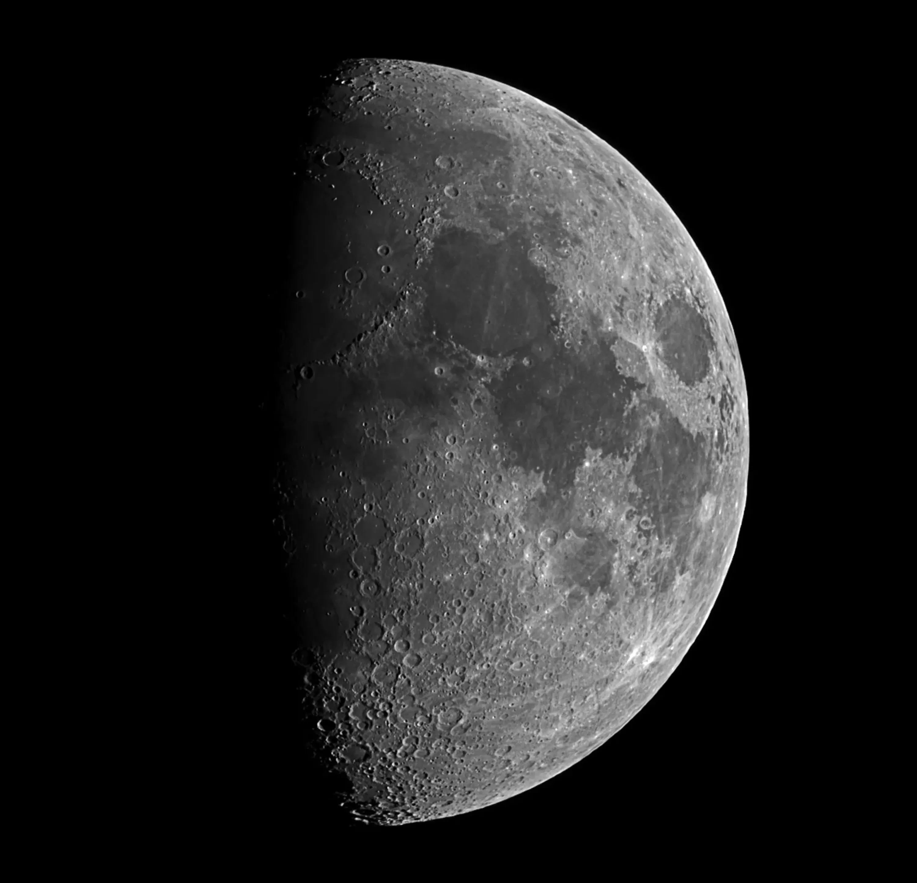 Sale Bresser Pluto 114/500 EQ3 Spiegelteleskop mit Smartphone-Adapter & Sonnenfilter