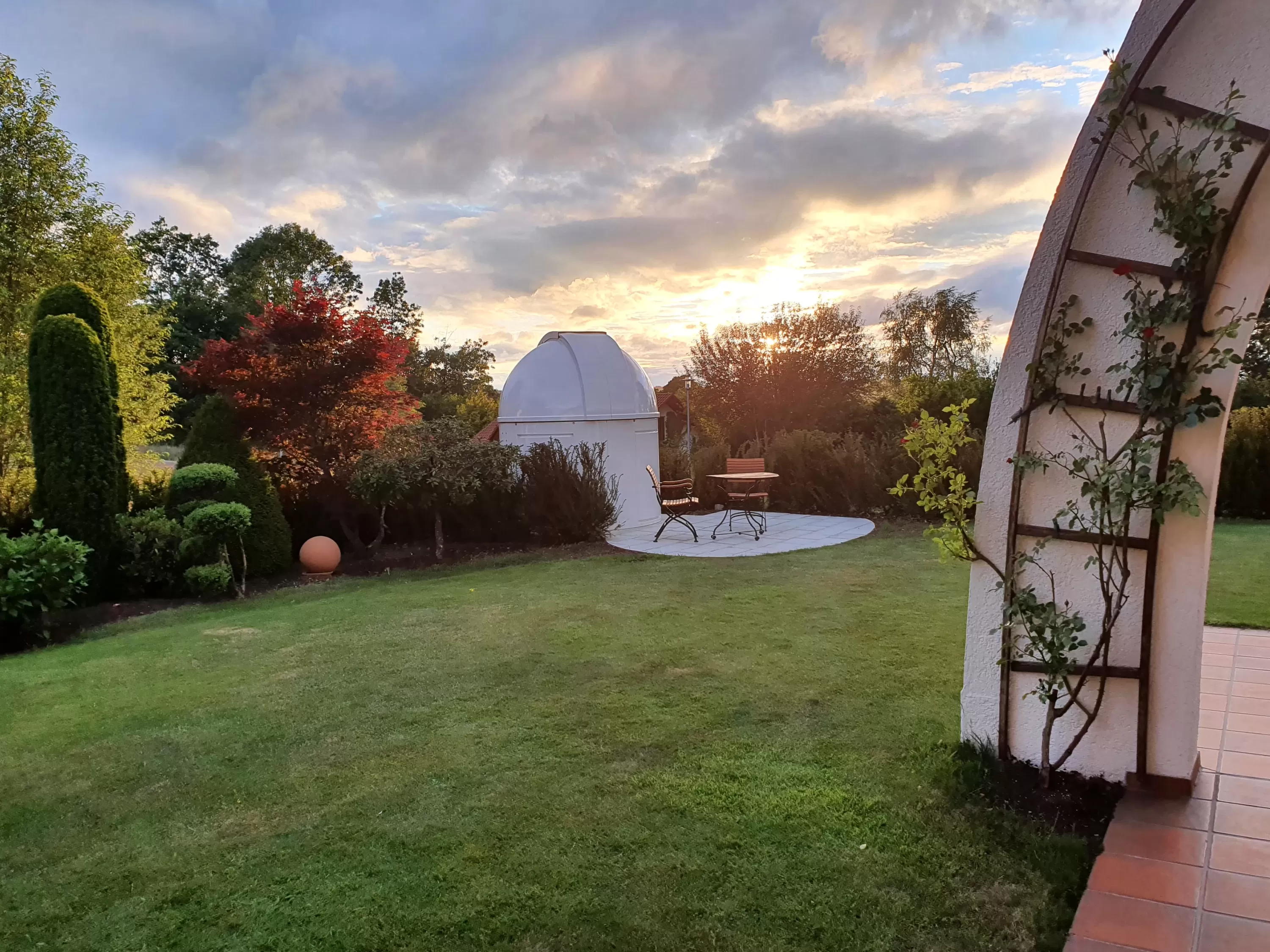Cheap Bresser PULSAR DOMES 2.2m Observatorium - hohe Bauform