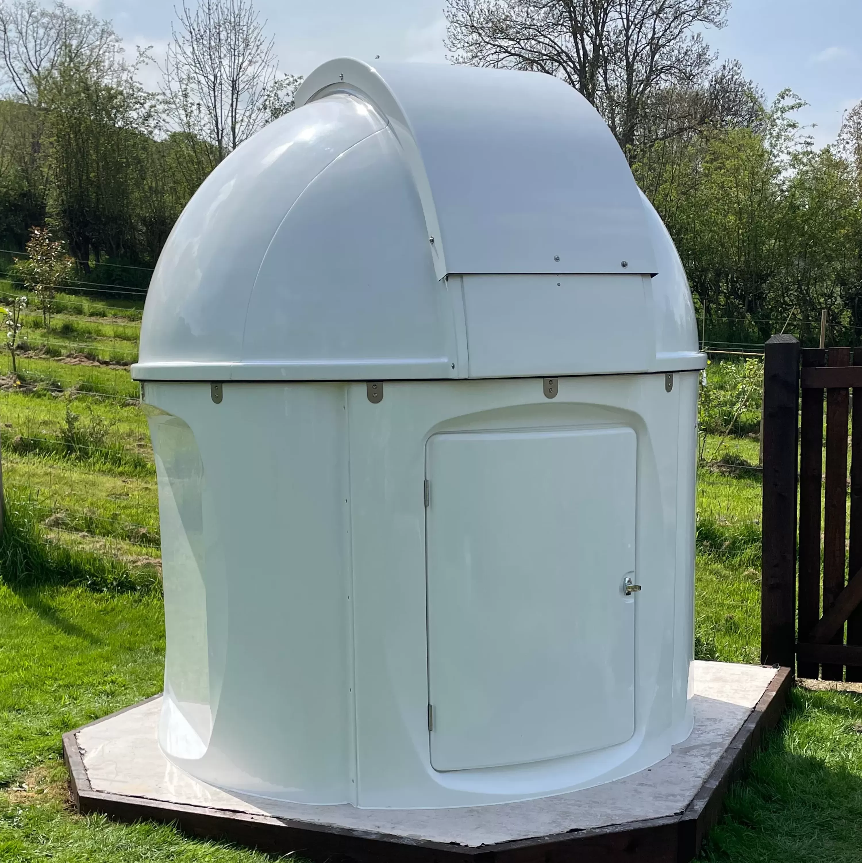 Outlet Bresser PULSAR DOMES 2.2m Observatorium GEN II - hohe Bauform